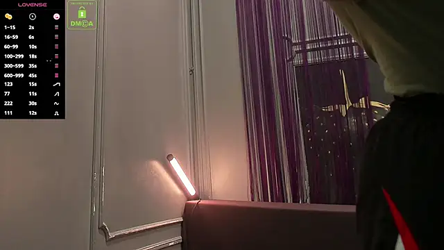 Snapshot of OliverSport chatting on October 10, 2025, 10:47 am OliverSport online show from October 10, 2025, 10:47 am