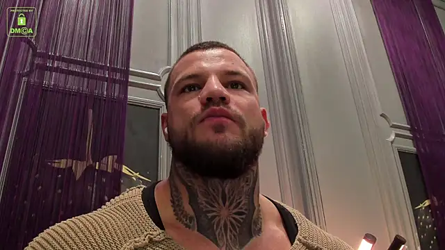 Snapshot of OliverSport chatting on October 19, 2025, 4:46 am OliverSport online show from October 19, 2025, 4:46 am