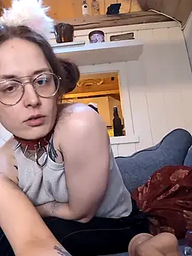 marijacucu online show from June 3, 2026, 6:46 pm