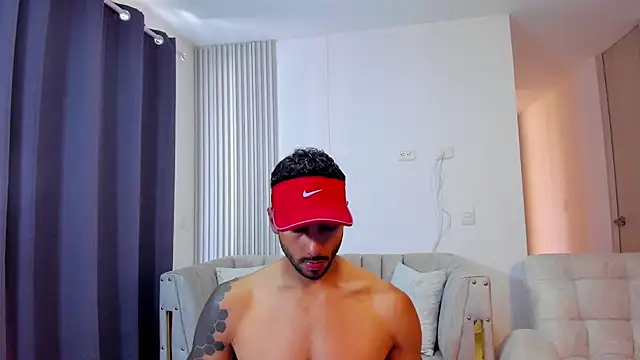 Snapshot of MARC_THOMPSON_ chatting on October 2, 2025, 2:35 pm MARC THOMPSON online show from October 2, 2025, 2:35 pm