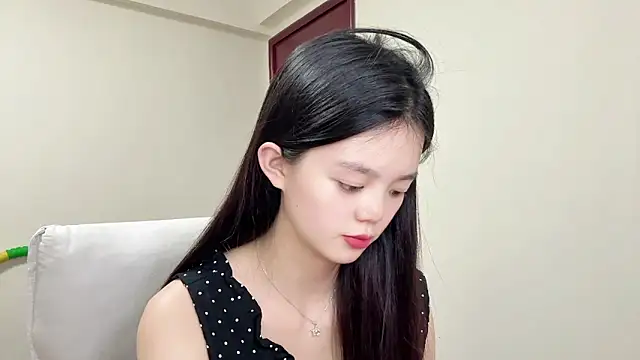 Nicole-13 online show from June 15, 2026, 12:29 pm