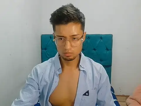 sebasbabyhot online show from June 11, 2026, 4:32 am