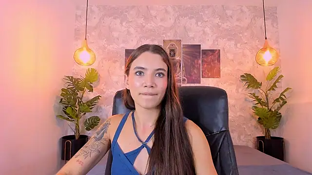 aitana baker  online show from December 18, 2025, 9:10 pm