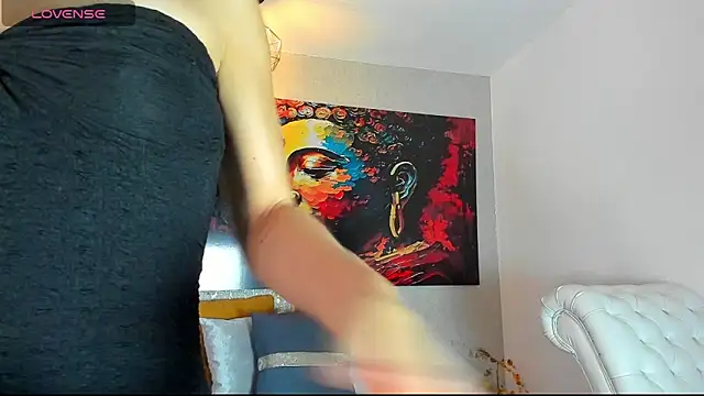 aitana baker  online show from April 30, 2026, 3:35 am