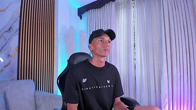 JulienSaint online show from October 27, 2025, 12:31 pm