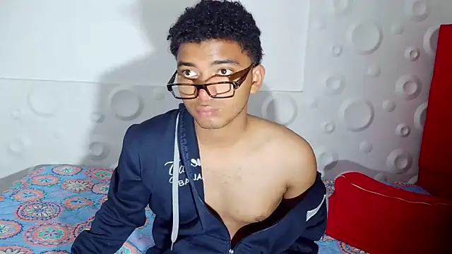 Snapshot of felipecams123 chatting on December 22, 2025, 5:21 pm felipecams123 online show from December 22, 2025, 5:21 pm