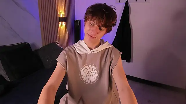 IM DAREN online show from December 19, 2025, 3:02 am