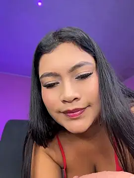 LunaaRosse online show from June 4, 2026, 3:23 am