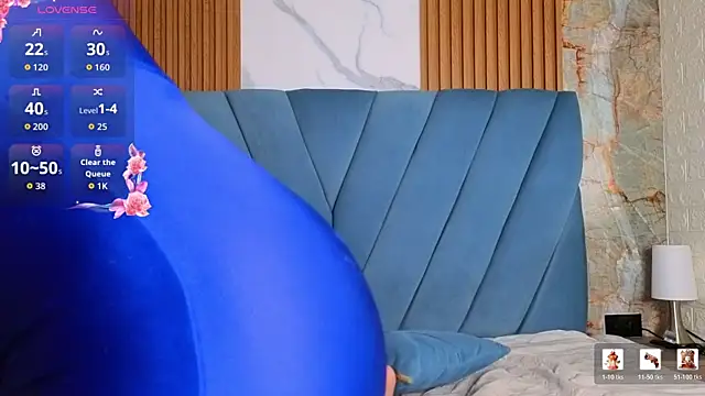 nathalia koch  online show from December 21, 2025, 8:38 pm