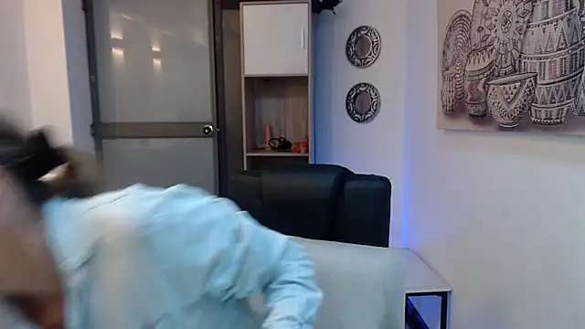 Snapshot of DianaPearls chatting on March 6, 2026, 10:23 am DianaPearls online show from March 6, 2026, 10:23 am