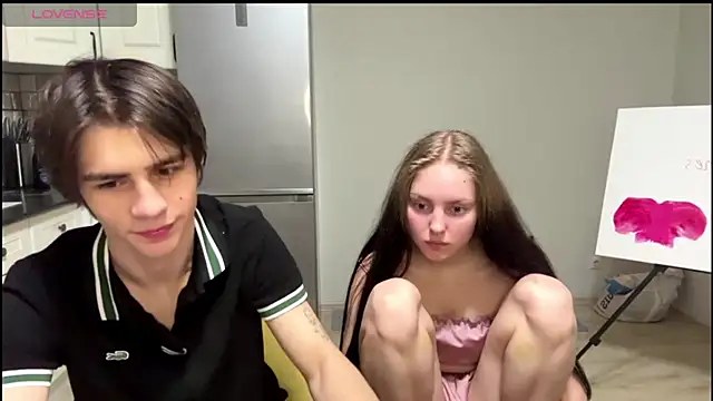 flowerscouple online show from March 7, 2026, 10:07 pm