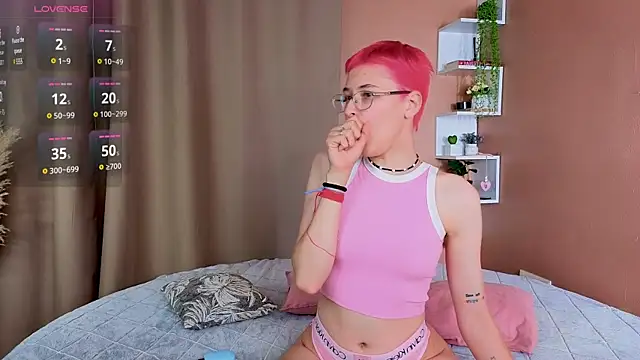 Sharliemeow online show from September 25, 2025, 4:32 pm