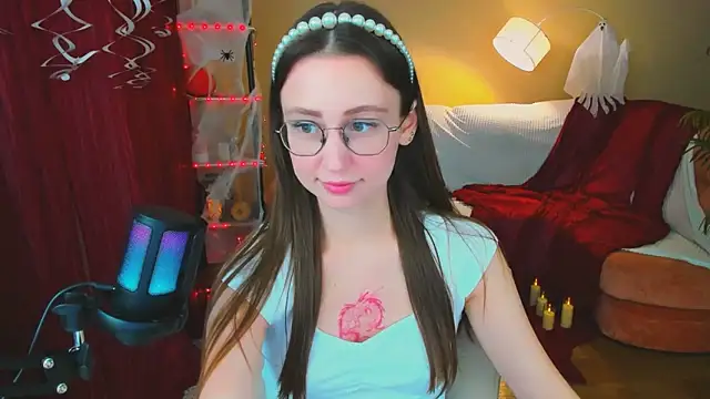 YourLovellyStory online show from October 24, 2025, 4:25 pm