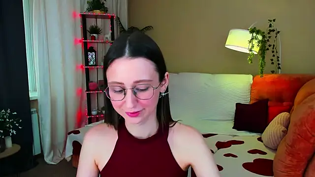 YourLovellyStory online show from June 20, 2026, 11:35 am