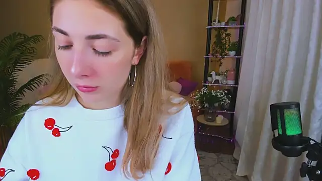 Snapshot of SensitiveSooul chatting on September 19, 2025, 4:36 am SensitiveSooul online show from September 19, 2025, 4:36 am