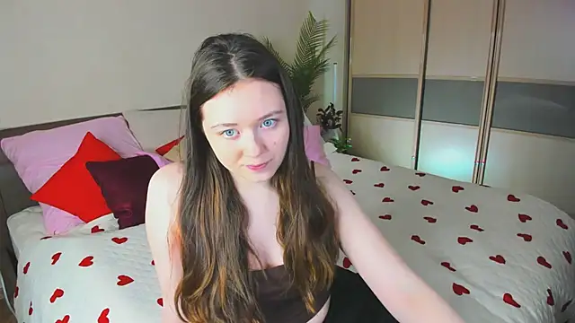 AlluringLookk online show from March 22, 2026, 11:13 am