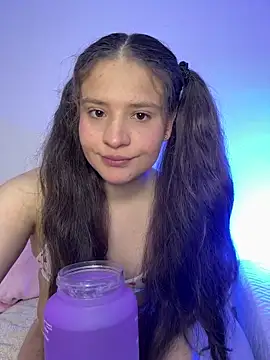 Snapshot of Emilyybennet_ chatting on March 18, 2026, 2:58 am Emilyybennet online show from March 18, 2026, 2:58 am