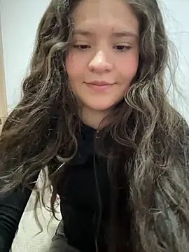 Snapshot of Emilyybennet_ chatting on April 23, 2026, 10:56 pm Emilyybennet online show from April 23, 2026, 10:56 pm