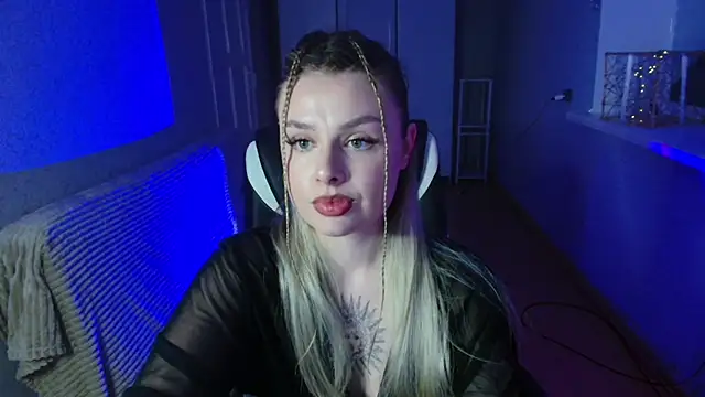 Snapshot of AngelicaHollywood chatting on February 22, 2026, 8:18 pm AngelicaHollywood online show from February 22, 2026, 8:18 pm