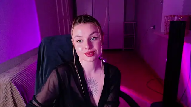 Snapshot of AngelicaHollywood chatting on March 1, 2026, 8:22 pm AngelicaHollywood online show from March 1, 2026, 8:22 pm