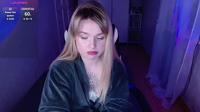 Snapshot of AngelicaHollywood chatting on March 25, 2026, 8:04 pm AngelicaHollywood online show from March 25, 2026, 8:04 pm