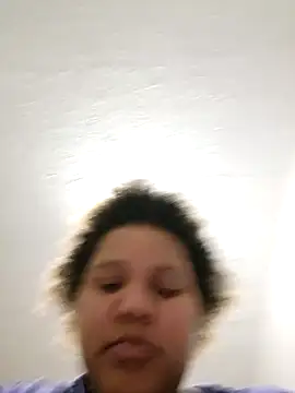 Snapshot of chocolate_bella chatting on October 10, 2025, 1:15 am chocolate bella online show from October 10, 2025, 1:15 am