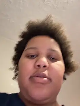 chocolate bella online show from November 26, 2025, 7:15 pm