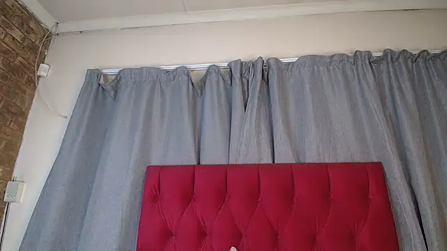 Snapshot of Passion_Lizzie chatting on October 4, 2025, 6:28 pm Passion Lizzie online show from October 4, 2025, 6:28 pm