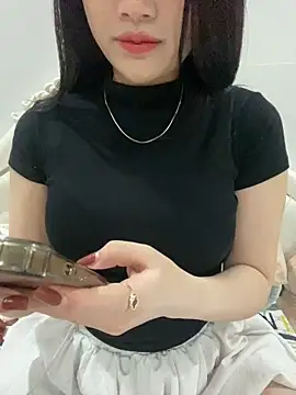 Snapshot of Beiiu_18 chatting on October 18, 2025, 9:04 pm Beiiu 18 online show from October 18, 2025, 9:04 pm