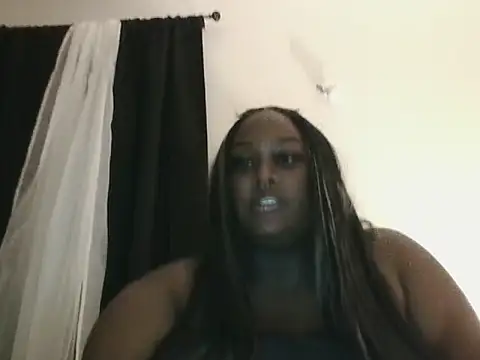 Snapshot of Cocomamii1 chatting on October 19, 2025, 2:23 am Cocomamii1 online show from October 19, 2025, 2:23 am