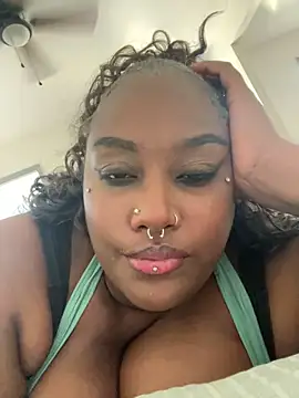 Cocomamii1 online show from May 28, 2026, 6:38 pm