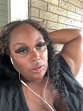 Cocomamii1 online show from June 18, 2026, 10:36 pm