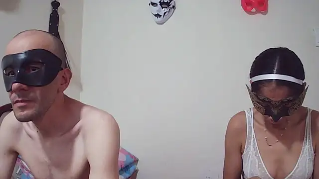 Snapshot of coplehot27 chatting on November 1, 2025, 3:03 pm coplehot27 online show from November 1, 2025, 3:03 pm