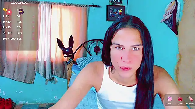 Snapshot of Azley_sweet chatting on January 15, 2025, 7:01 pm Azley sweet online show from January 15, 2025, 7:01 pm