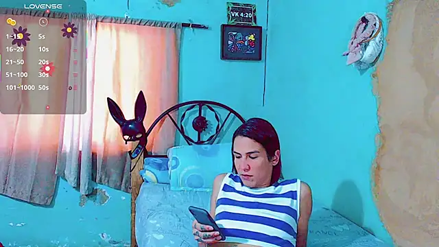 Snapshot of Azley_sweet chatting on January 17, 2025, 6:23 pm Azley sweet online show from January 17, 2025, 6:23 pm