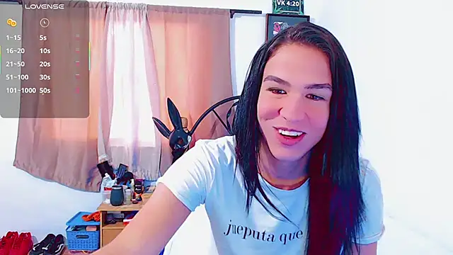 Snapshot of Azley_sweet chatting on January 25, 2025, 12:26 pm Azley sweet online show from January 25, 2025, 12:26 pm