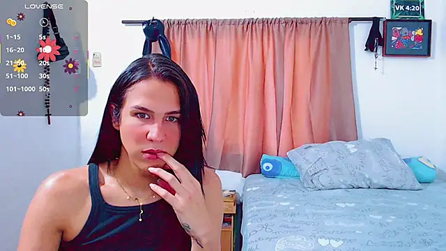 Snapshot of Azley_sweet chatting on February 8, 2025, 7:59 pm Azley sweet online show from February 8, 2025, 7:59 pm