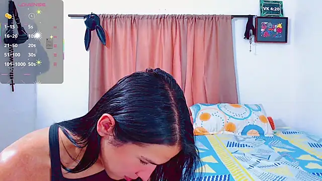 Snapshot of Azley_sweet chatting on February 13, 2025, 8:03 pm Azley sweet online show from February 13, 2025, 8:03 pm