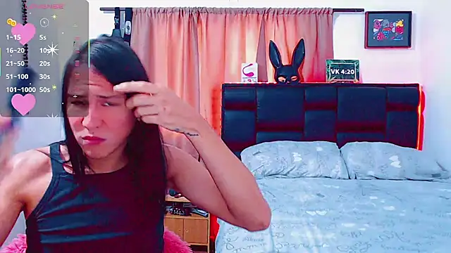 Snapshot of Azley_sweet chatting on March 7, 2025, 12:45 pm Azley sweet online show from March 7, 2025, 12:45 pm