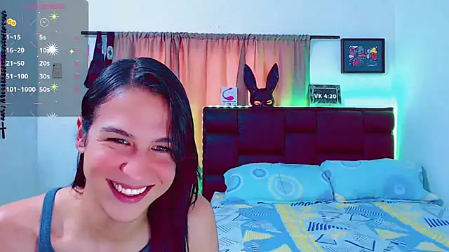 Snapshot of Azley_sweet chatting on March 17, 2025, 7:37 pm Azley sweet online show from March 17, 2025, 7:37 pm