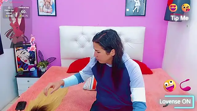 Snapshot of Azley_sweet chatting on October 20, 2025, 3:56 pm Azley sweet online show from October 20, 2025, 3:56 pm