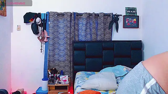 Azley sweet online show from November 12, 2025, 2:06 pm