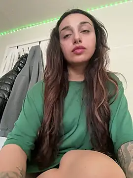 CharmingMaddie online show from May 1, 2026, 4:33 pm