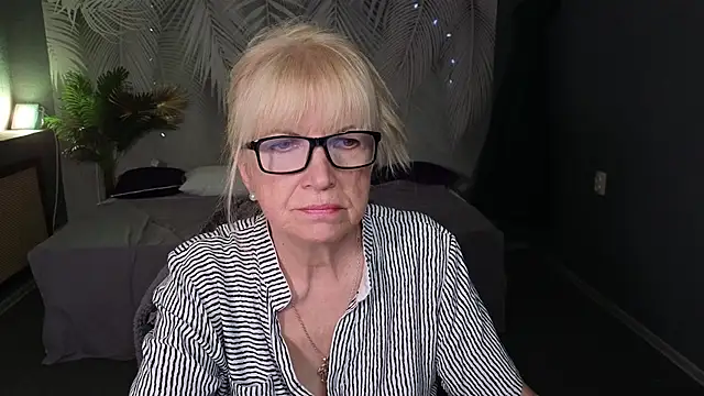 Sabina Ros online show from November 3, 2025, 7:20 am