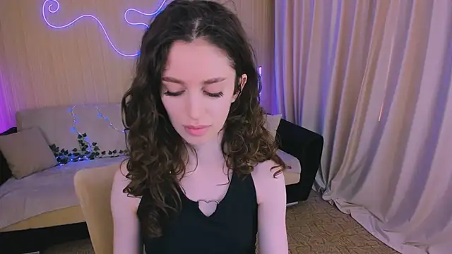 Snapshot of ChristinaConteeree chatting on September 23, 2025, 1:25 pm ChristinaConteeree online show from September 23, 2025, 1:25 pm