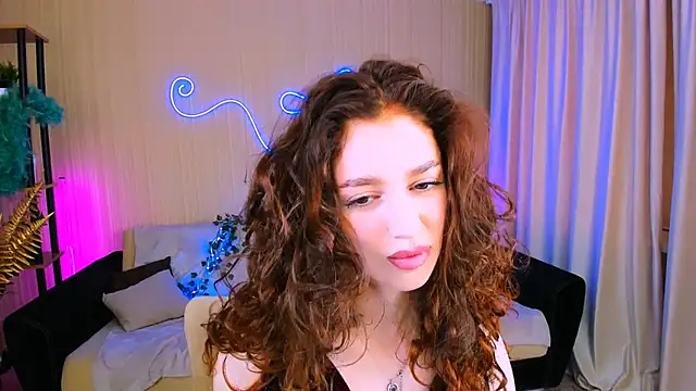 Snapshot of ChristinaConteeree chatting on October 2, 2025, 1:18 pm ChristinaConteeree online show from October 2, 2025, 1:18 pm