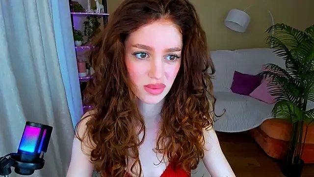 Snapshot of ChristinaConteeree chatting on October 7, 2025, 1:19 pm ChristinaConteeree online show from October 7, 2025, 1:19 pm