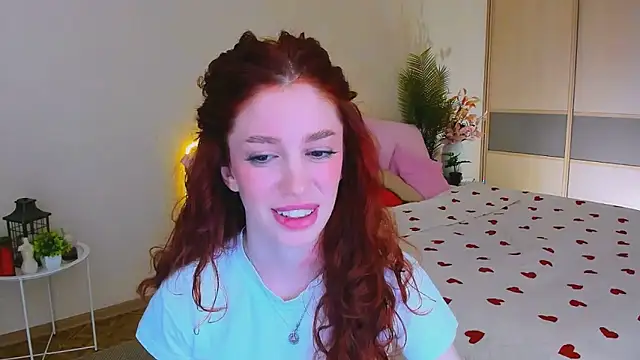 ChristinaConteeree online show from May 8, 2026, 7:19 pm