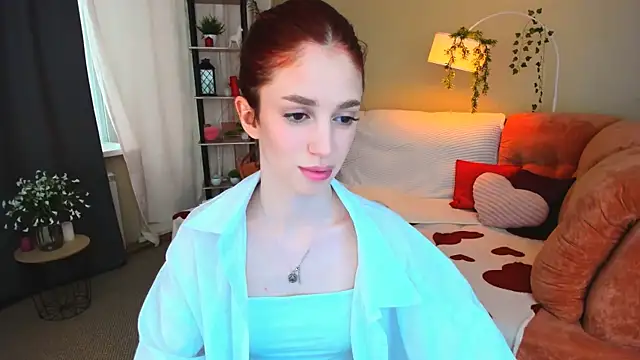 ChristinaConteeree online show from June 18, 2026, 10:09 am