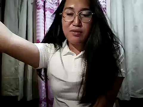 Romantic Sabrina online show from August 3, 2026, 3:16 am
